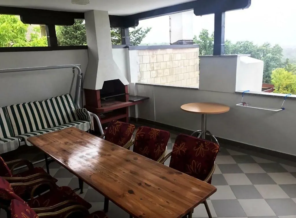 Mundial Apartments Njivice